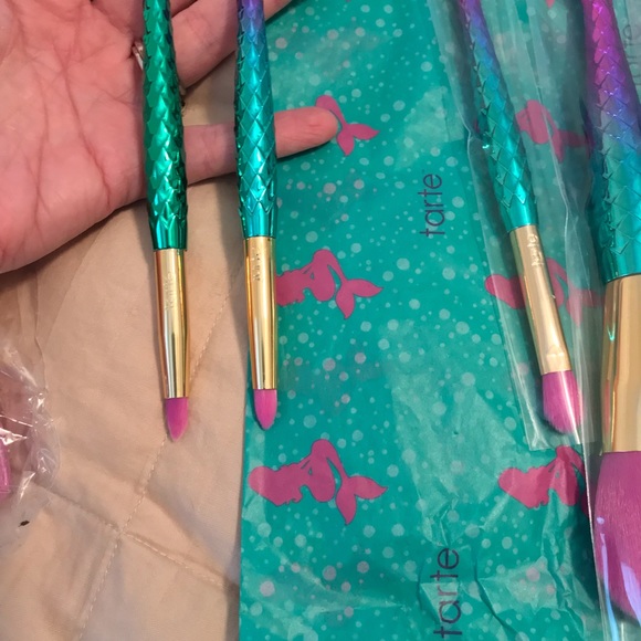 Tarte Minutes to Mermaid Brushes Brush Set - Picture 6 of 7